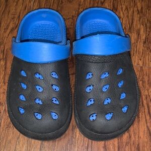 "Croc" clogs